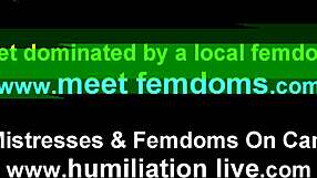 I denne femdom scene bliver du en af pigerne, ydmyget og domineret