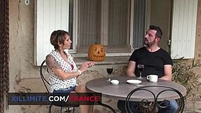 Кугар Каталя се влюбва в чара на млад мъж