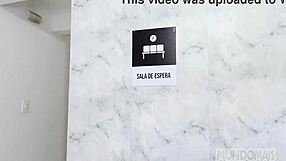 Subi Na Moto E Na Pica Do Meu Amigo