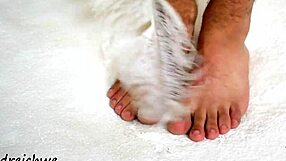 Gayamateur’s big feet fetish is a must-see