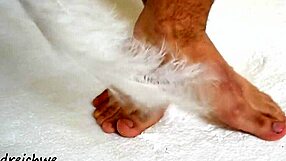 i love this man's huge gay fetish feet in high definition