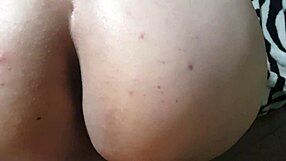 Tako vroča sem s tem golim moškim v moji hiši, jezdim njegov velik kurac