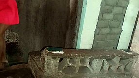 Ebony Boss Supervises Work While Masturbating To Rough Cum