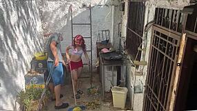 Llegue a casa y no resisti a follar el culo de mi hijastra en falda