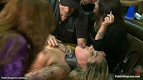 Yo, schau diese Biker, die den Arsch einer gefesselten Schnecke öffentlich ficken!