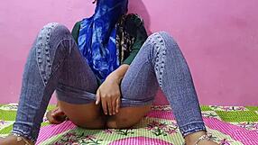 Sexy Desi Girl Sucking Boyfriend Dick Classroom