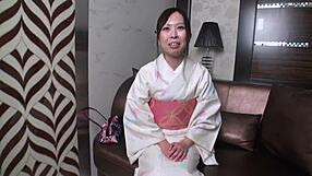 Yukata Mature Sticky Sex!