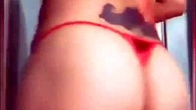 My Cousin Twerking in Red Thread Live!