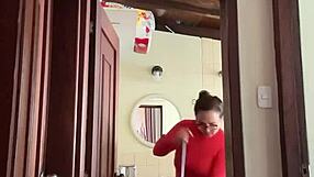 Mi Vecina Est� En El Ba�o