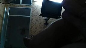 Gay Viet Twink Le Anh Kien Bareback Fucks