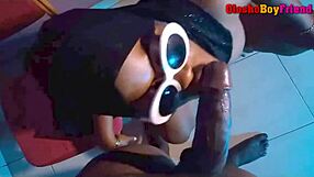 Queen roxy tries standing sex