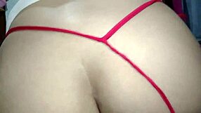 Jeg kneppede min petite 18+ mørkhårede stedsøster med stor røv og monsterpik mens vi var alene hjemme