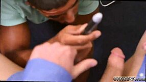 Gay Sex XXX Chat Pantsless Friday!