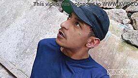 Na Hora Do Almoço, Pausa Para Foder Com Big Cocks Bareback