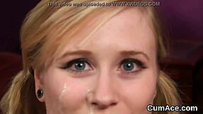 Nietypowa centerfold znosi dziwnego POV blowbangu z wytryskiem na twarz i bukkake ze żarciem spermy