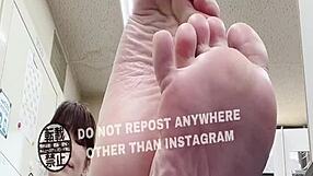 Asian Japanese Office Feet Fetish at Work