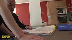 Very Hot Cougar Fucks And Has Fun