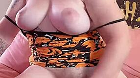 Milf Achieves Orgasm With Dragon Dildo Pussy Play