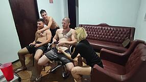 era só pra jogar videogame, mas todo mundo acabou fodendo