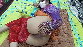 Pakistani girl Sobia Nasir cums live on Whatsapp video call with client