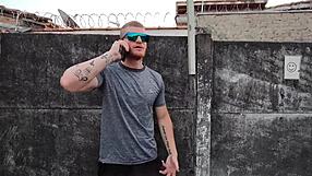 Ringte en gruppe for å knulle meg og kjæresten på bursdagsfesten vår