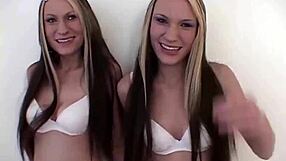 simpson twin with rounded tits enjoys fingering session