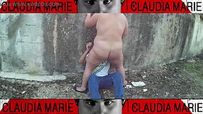 Impossible Positions to Lick Big Ass Pussy on the Street Until She Cums from Pleasure