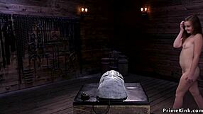 uhh, small tits babe messin’ with a crazy machine solo