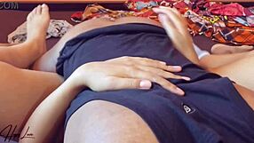 ¿Quiere mi novia asiática esa polla gorda?