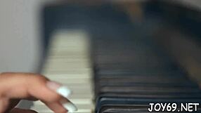 Playgirl Achieves Intense Solo Orgasm.