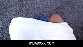 Hyjabxxx-Chubby Hijab Girl Wants Me To Pop Her Cherry
