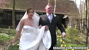 i felt wild cheating with bride in ripped clothes before wedding