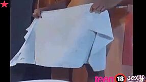 Mi madrastra no esta en la habitacion y quiero comer la polla de mi padrastro que esta en el baño sexo con mi padrastro