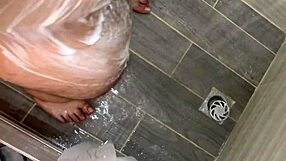 He fucks my ass hard raw after the shower! Bisexual blowjob action