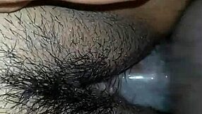 Můj kamarád mě šuká s kondomem 😏 skupinová akce s velkým zadkem.