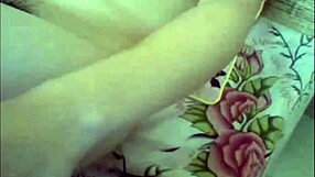 Linh Xinh engaging in webcam chat conversation