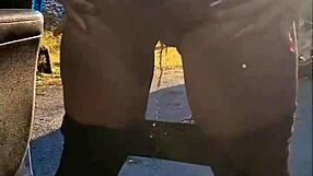 WATCH HER INSERT TAMPON THEN GARGLE PEE ON ROAD!