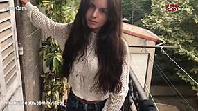 Dirty Quick Blowjob Leads To Creamy Facial