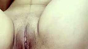 Domácí anál v misionáře s kamarádkou, už jí málo bolí řiť při strkání čuráku