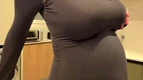 Stepmom With Big Milky Tits Gets Pussy Licked Outdoors