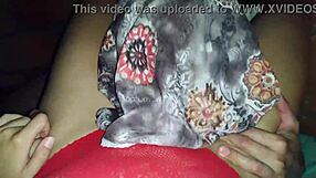 chica sexy de body rojo hot con coño cremoso y apretado reciben polla en video porno casero part 1