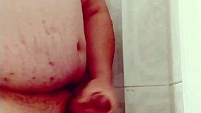 La vecina caliente hace que me masturbe?