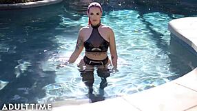 Adult Time - Curvy Babe Siri Dahl Is Caked Up And Ready To Fuck Seth Gamble