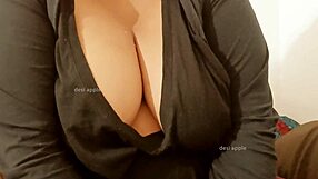 Asian aunty flaunts her big boobs and ass in sexy scene