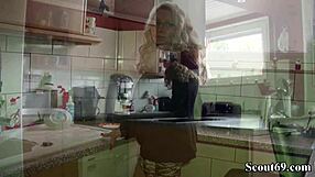 Deutsche milf mit mega titten wird vom nachbarn gefickt