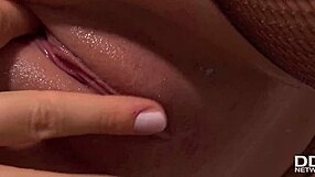 Foot fetish champions kiki cyrus and haley hill finger each other lesbian style