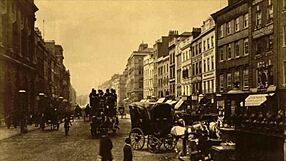 Κλασική ερωτική εικόνα που ξυπνάει κρυφές επιθυμίες