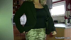 Deutsche milf mit mega titten wird vom nachbarn gefickt