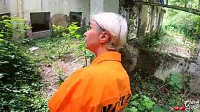 Sexy fange suger pik hårdt