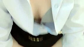 beautiful army officer trains new soldier in 10 minutes